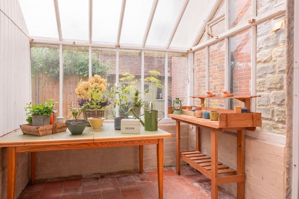 Property photo 2 of 28 Greenhouse