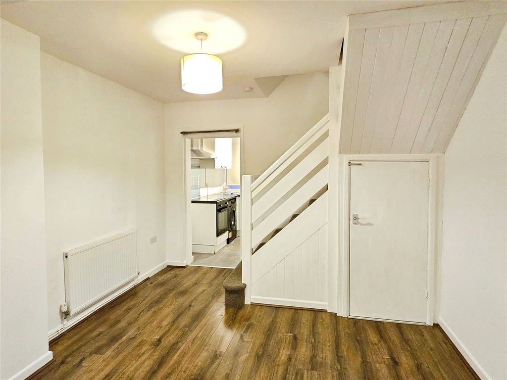 Property photo 3 of 7 Dining Area