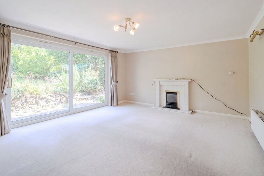 Property photo 3 of 16 Photo