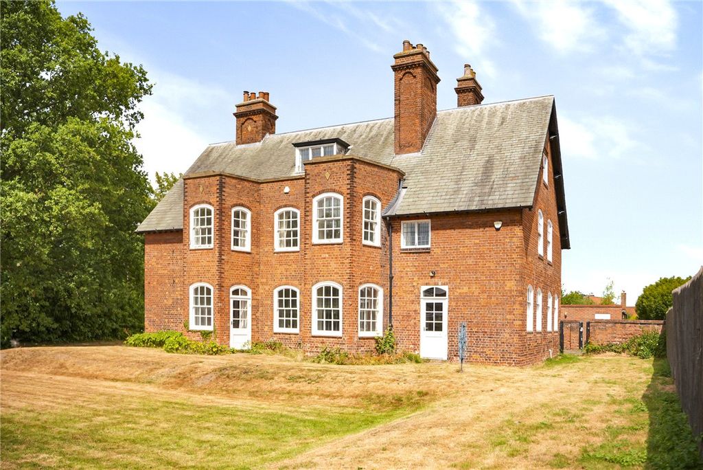 Property photo 1 of 29 Picture No. 09