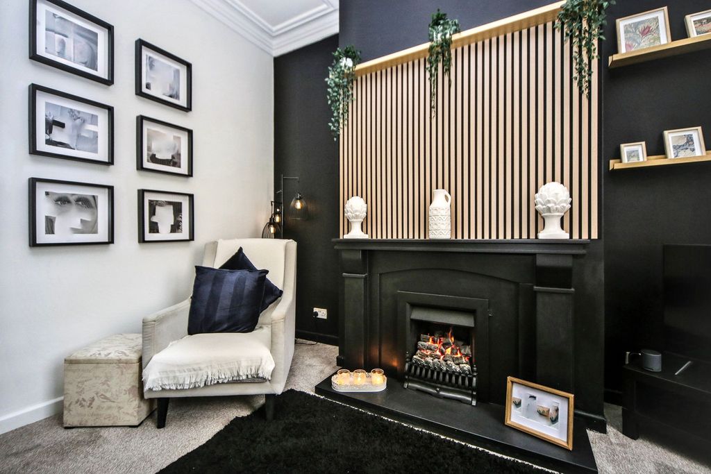 Property photo 2 of 24