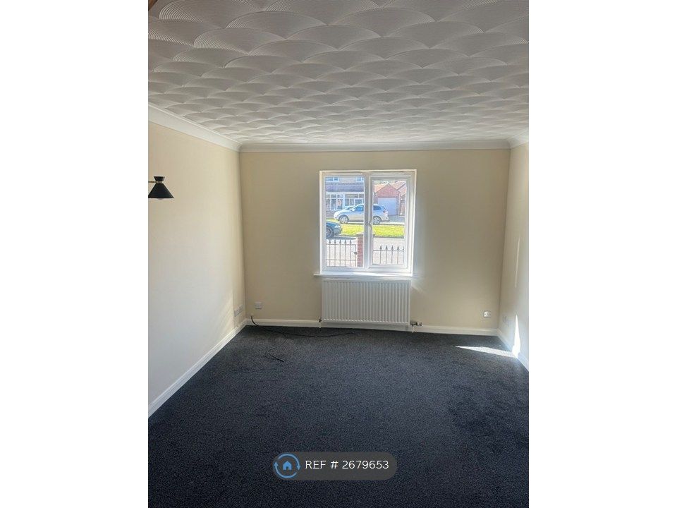 Property photo 2 of 7 Lounge