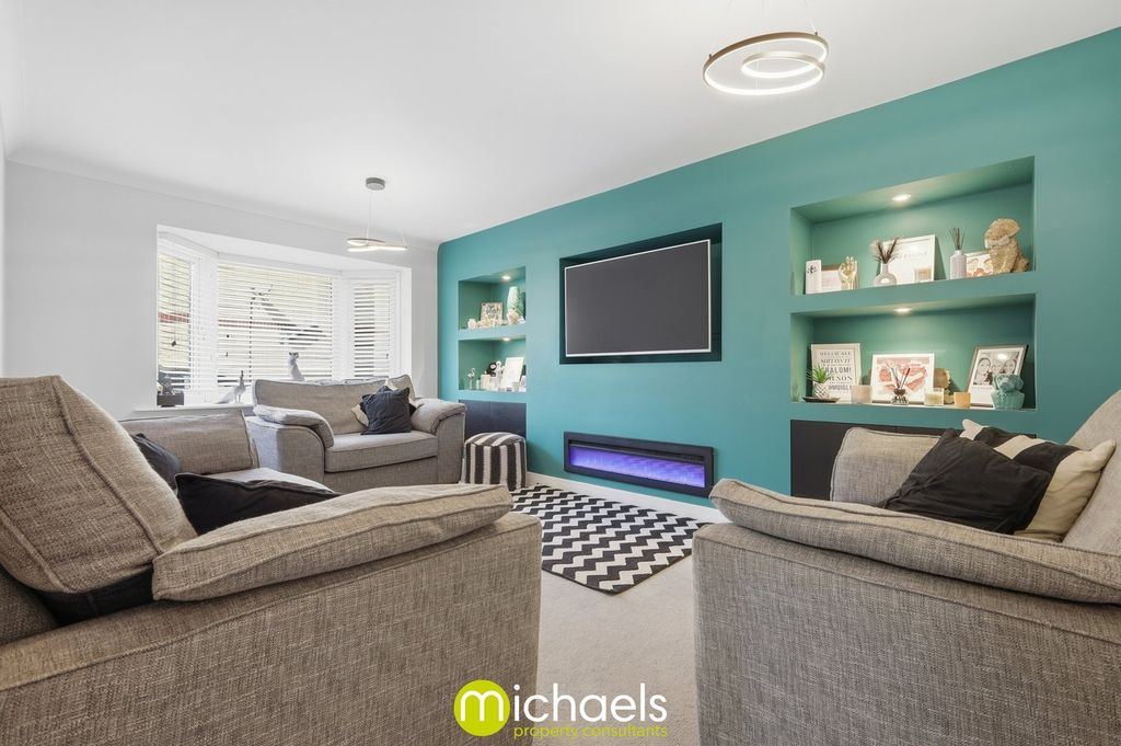 Property photo 3 of 28