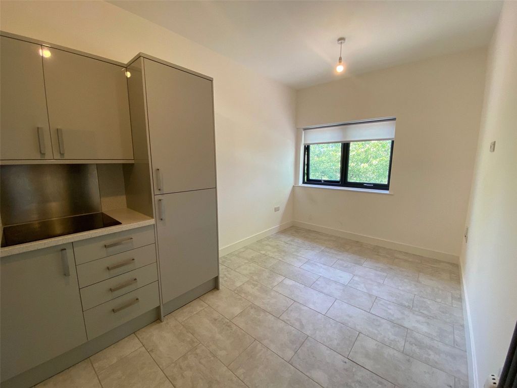 Property photo 3 of 7 Kitchen/Living
