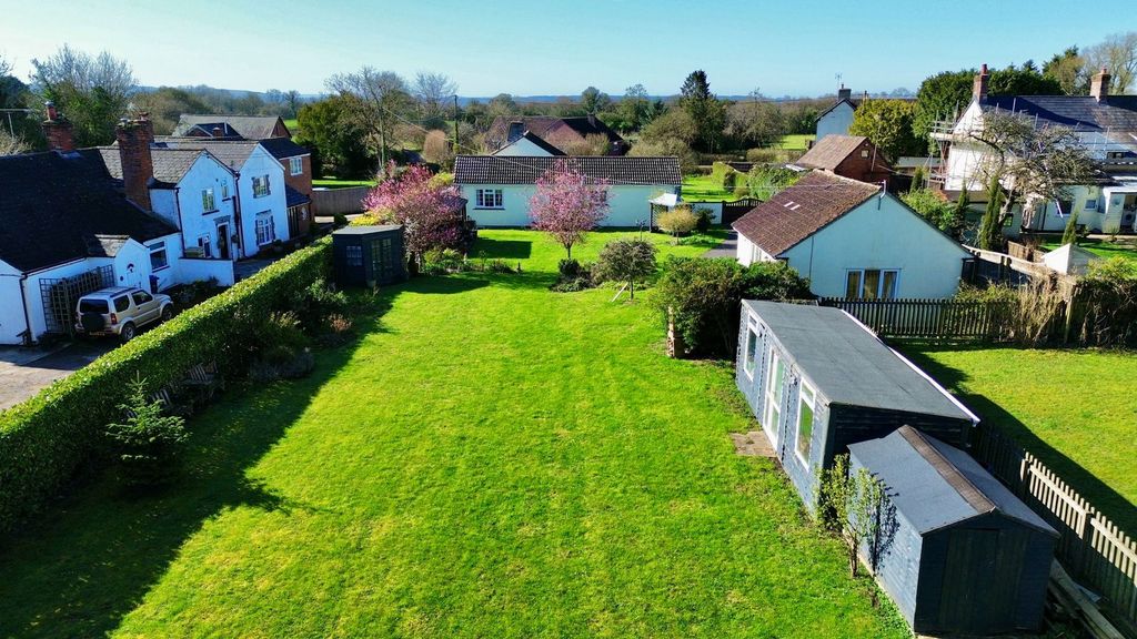 Property photo 2 of 31