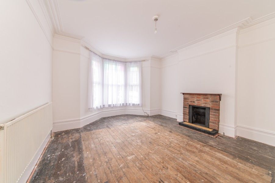 Property photo 2 of 17