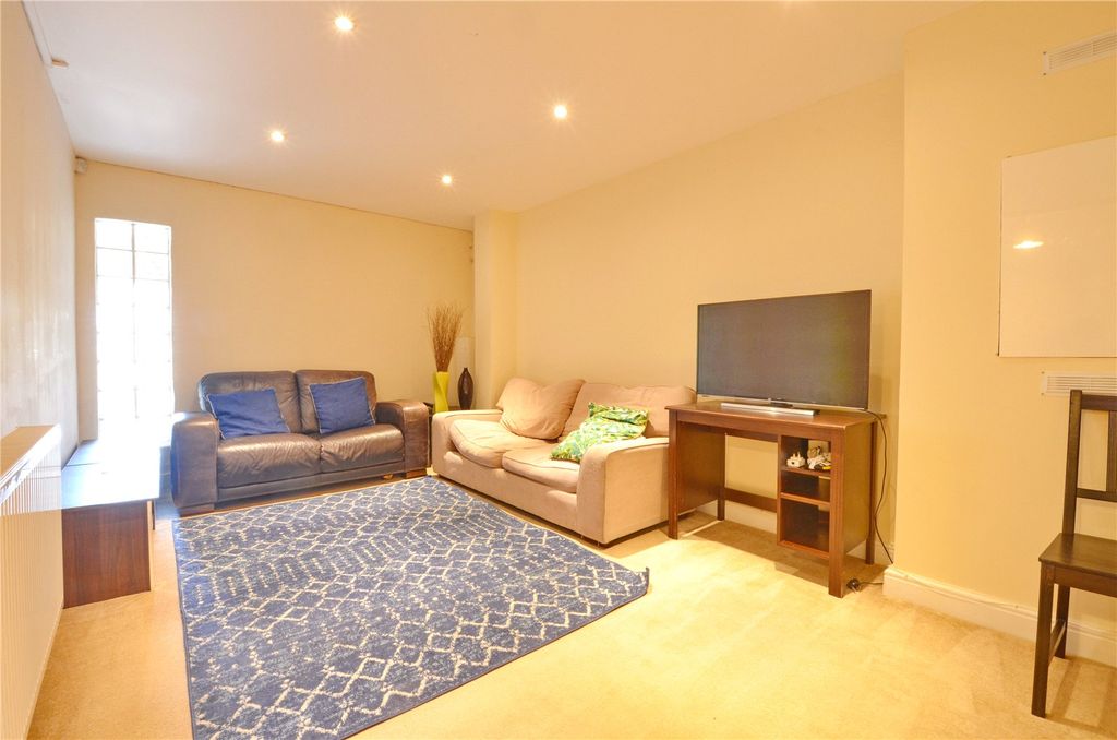 Property photo 2 of 15 Picture No. 19