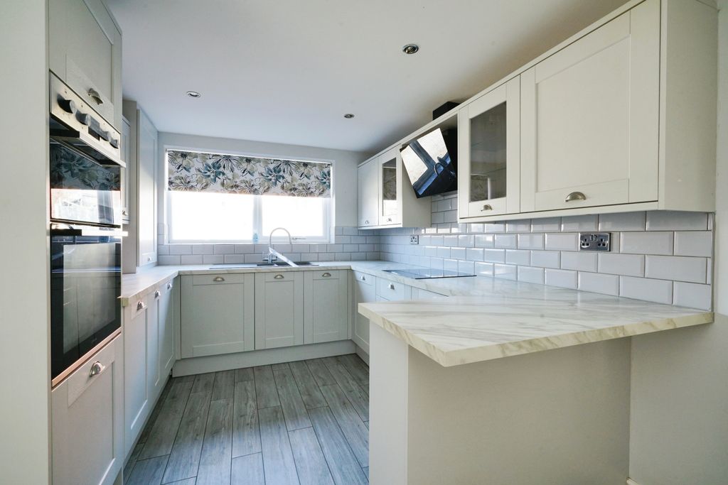 Property photo 2 of 17 Photography