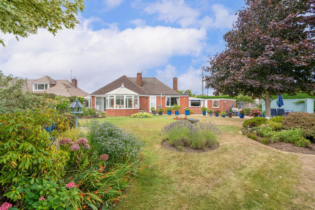 Property photo 1 of 21