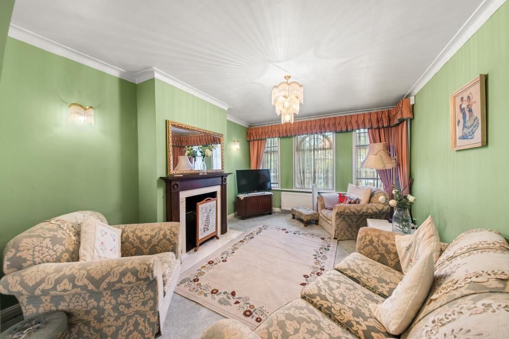 Property photo 2 of 14