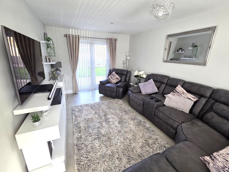 Property photo 2 of 31 Photo 3