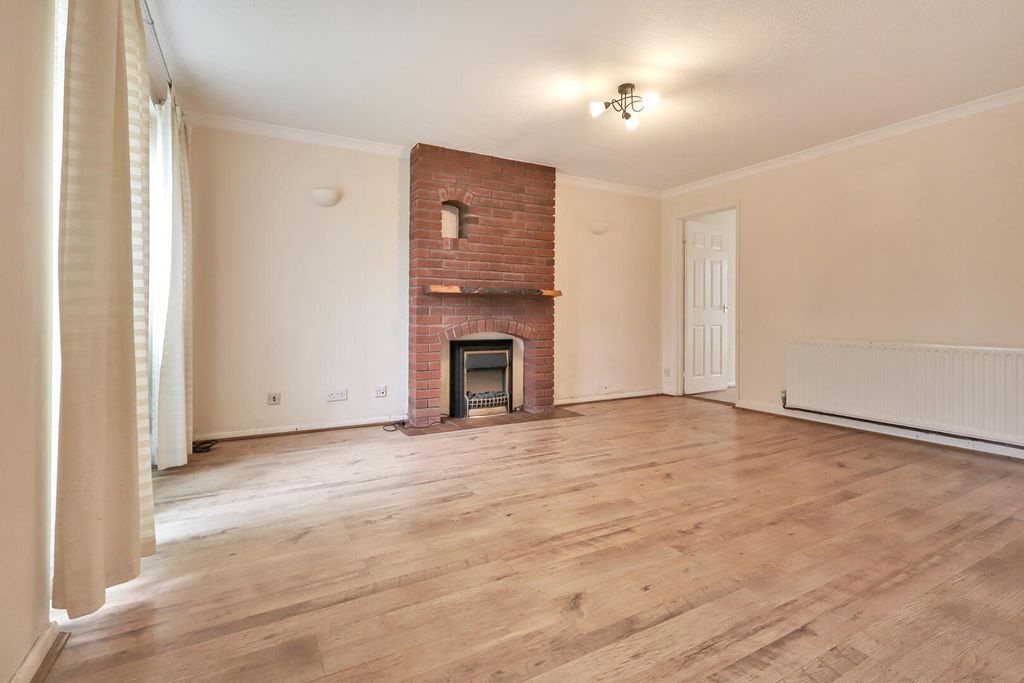 Property photo 3 of 15 Living Room