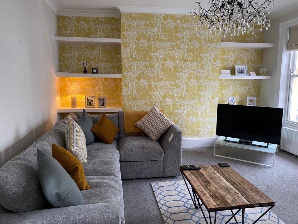 Property photo 3 of 9 4817112