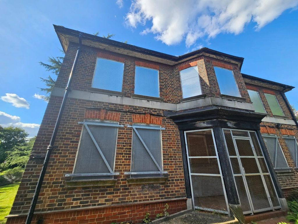 Property photo 3 of 3