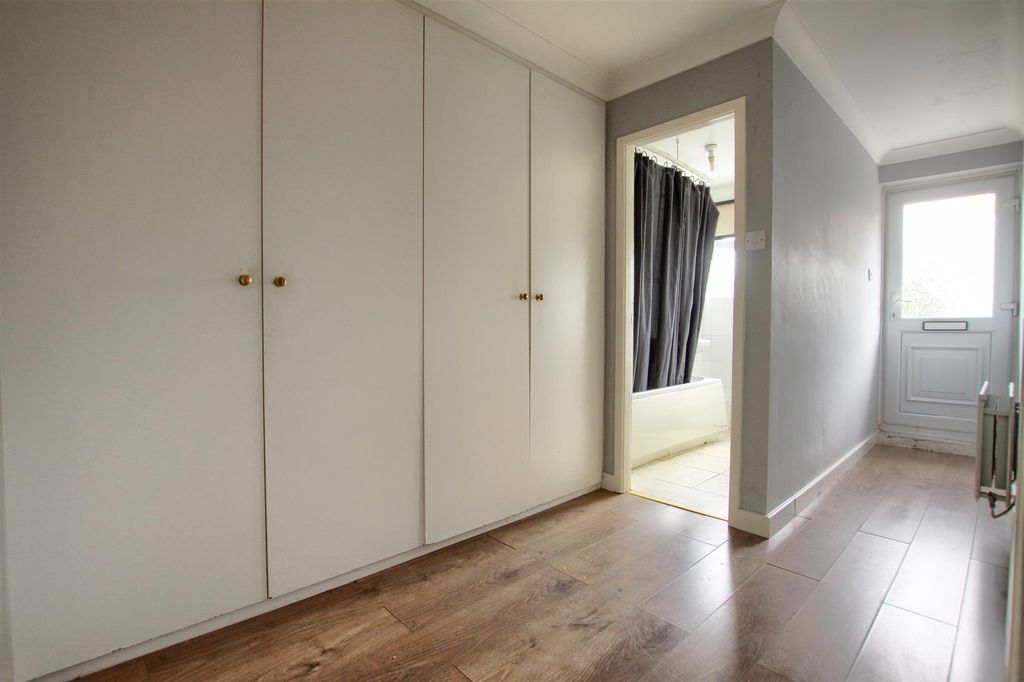Property photo 3 of 8 Bv3.Jpg