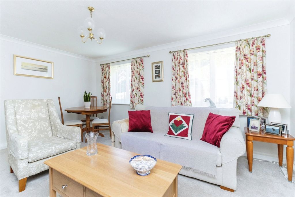 Property photo 1 of 17 Picture No. 32