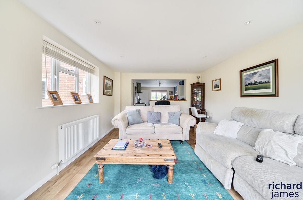 Property photo 3 of 13 Ca9A7B80B6d04Aa8975Fcc350Db30099