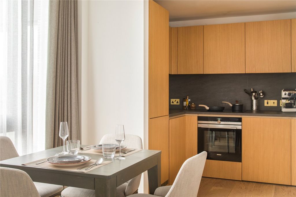 Property photo 3 of 17 Picture No. 05