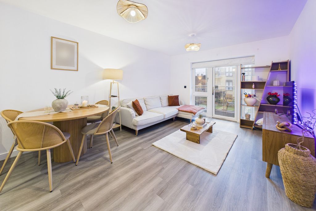 Property photo 2 of 19