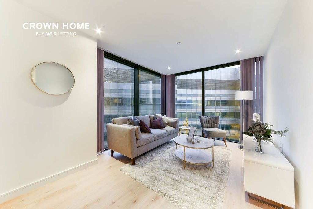 Property photo 2 of 21