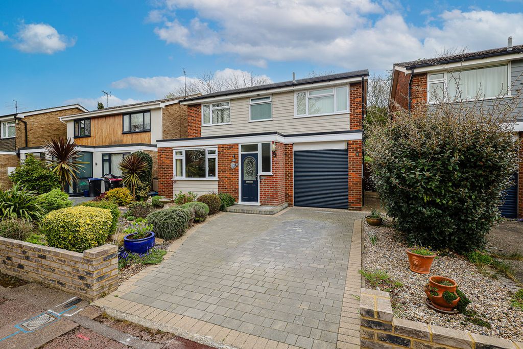 Property photo 1 of 34