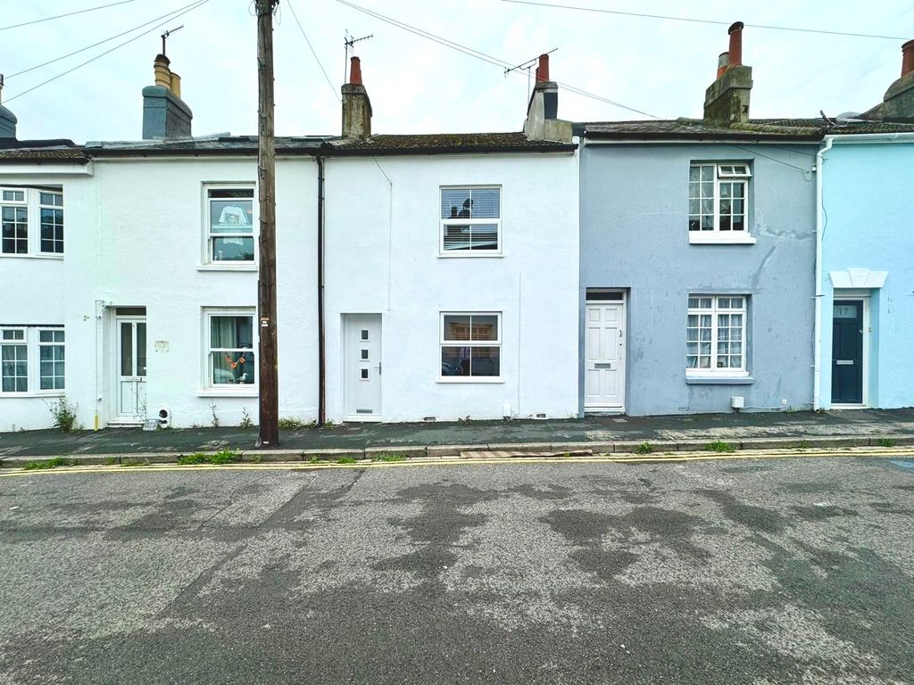 Property photo 1 of 7