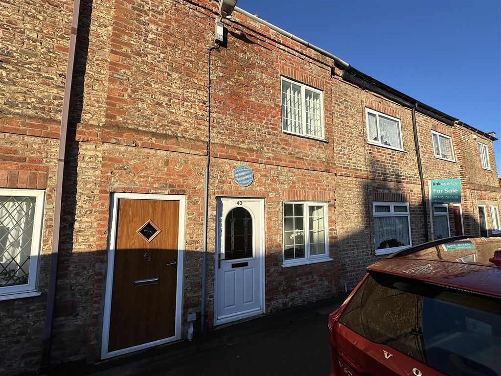 Property photo 2 of 13