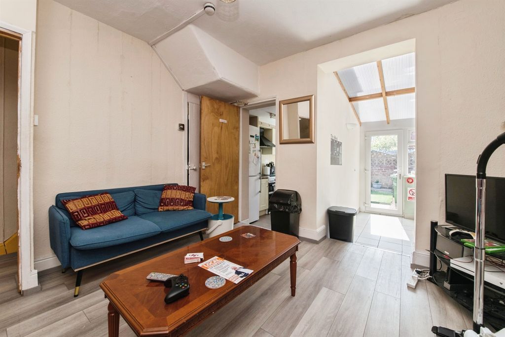 Property photo 3 of 15