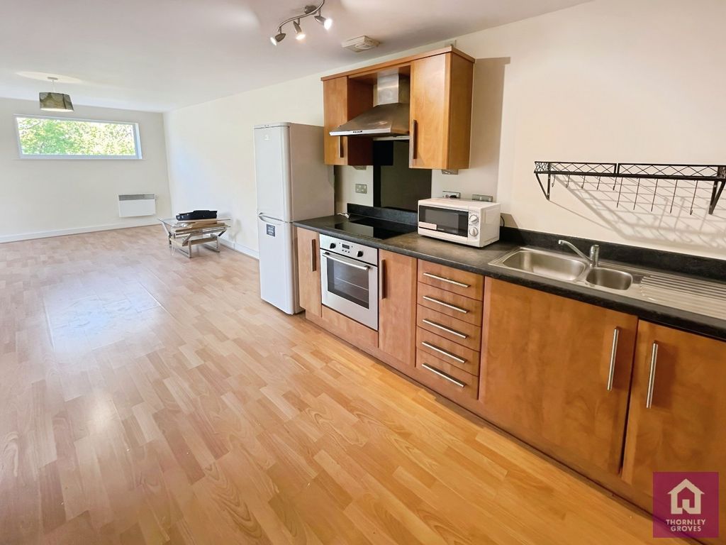 Property photo 2 of 11 Picture No. 12