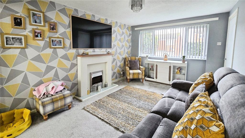 Property photo 2 of 16 Picture No. 15