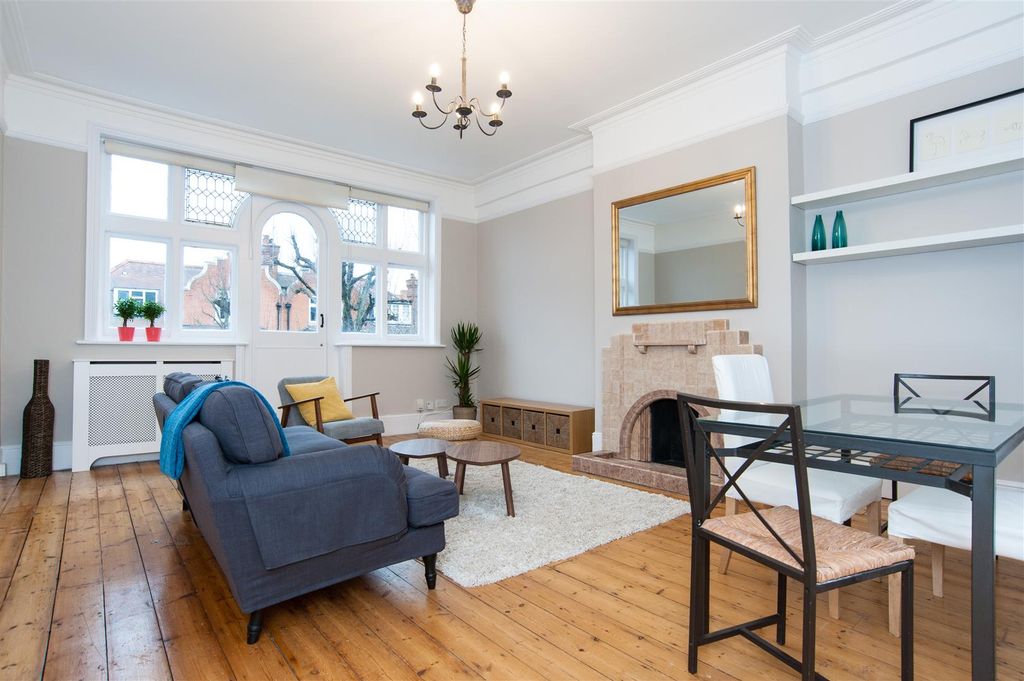 Property photo 1 of 6