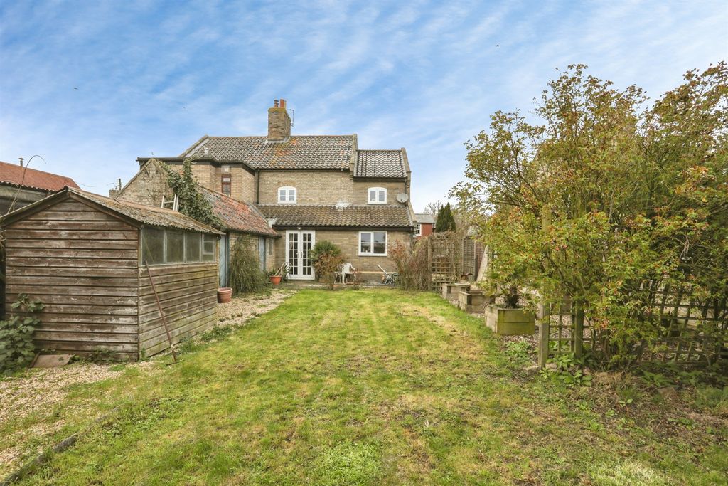 Property photo 2 of 13