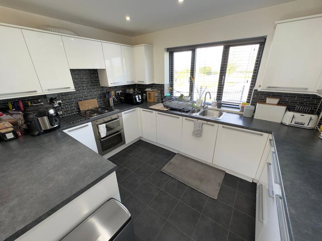 Property photo 3 of 17 Picture No. 45