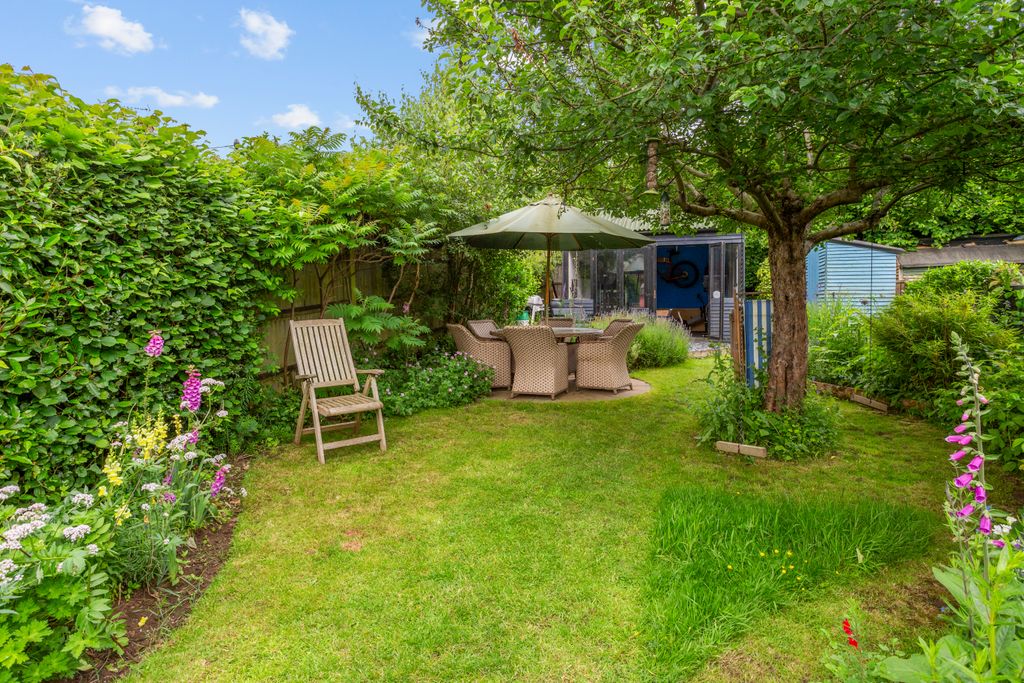 Property photo 2 of 14
