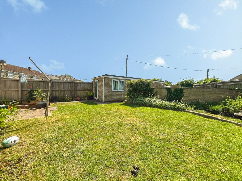 Property photo 2 of 19 Picture No. 24