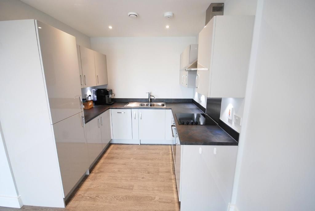 Property photo 3 of 13 Kitchen