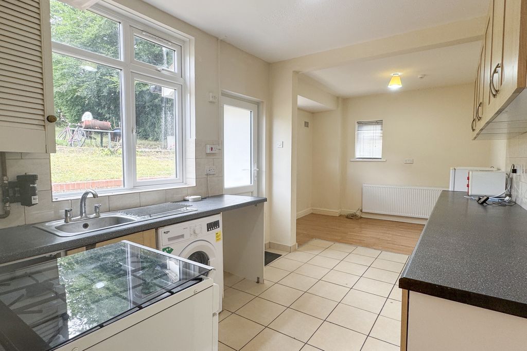 Property photo 3 of 12 3.Jpg