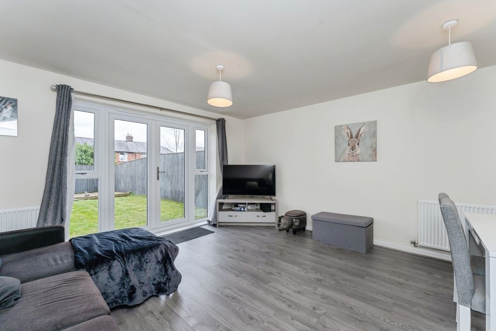 Property photo 2 of 27 Pbox-Img.Jpg