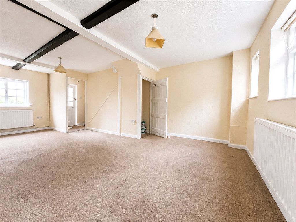 Property photo 3 of 11 Picture No. 29