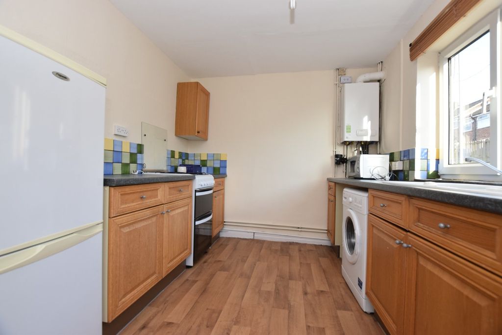 Property photo 3 of 6 Picture No. 16