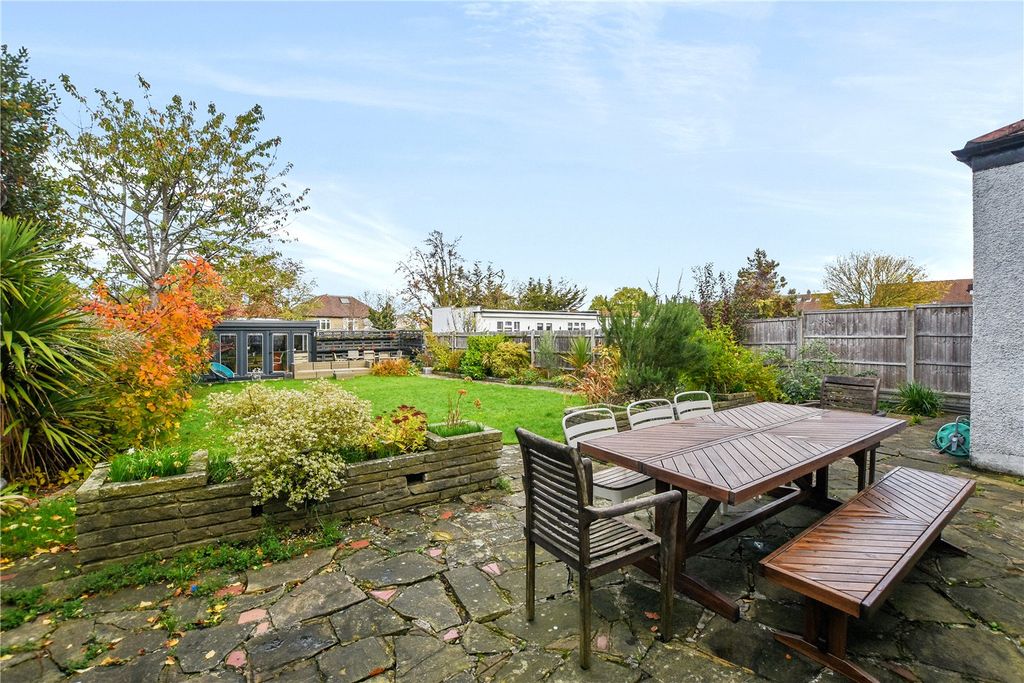 Property photo 3 of 11 Picture No. 06