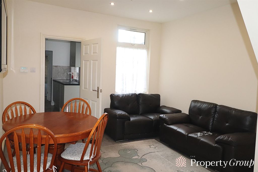 Property photo 3 of 11 26 Coombe Street (1).Png