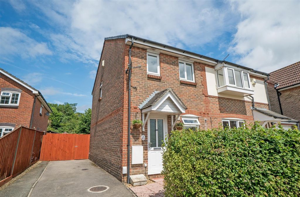 Property photo 1 of 12 Walburton Front.Jpg