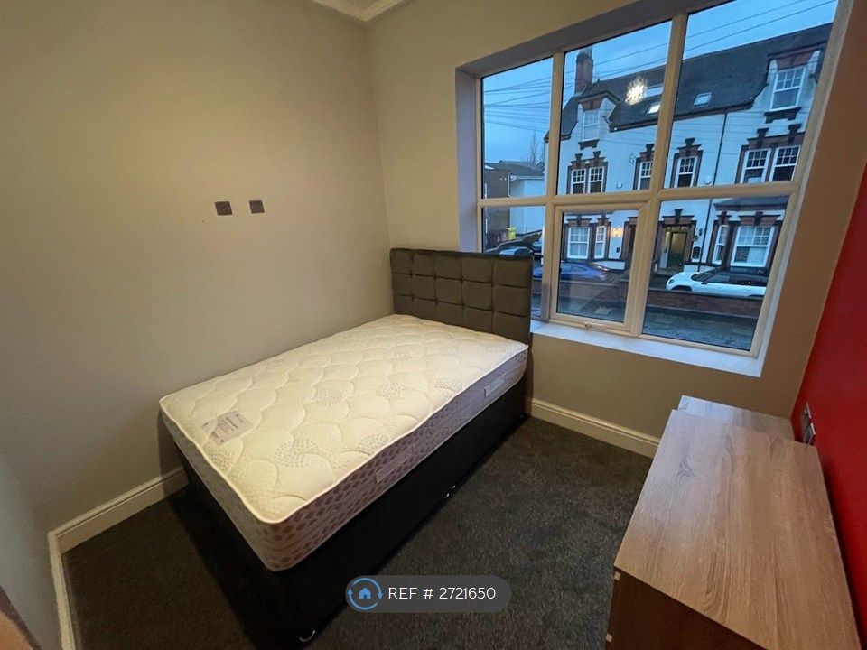 Property photo 3 of 6