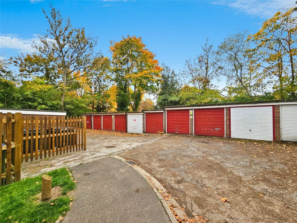 Property photo 2 of 13 Picture No. 19