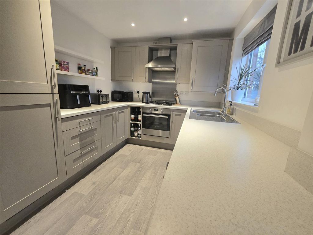 Property photo 3 of 11 20251221_111910.Jpg