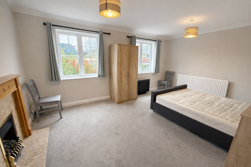 Property photo 2 of 8