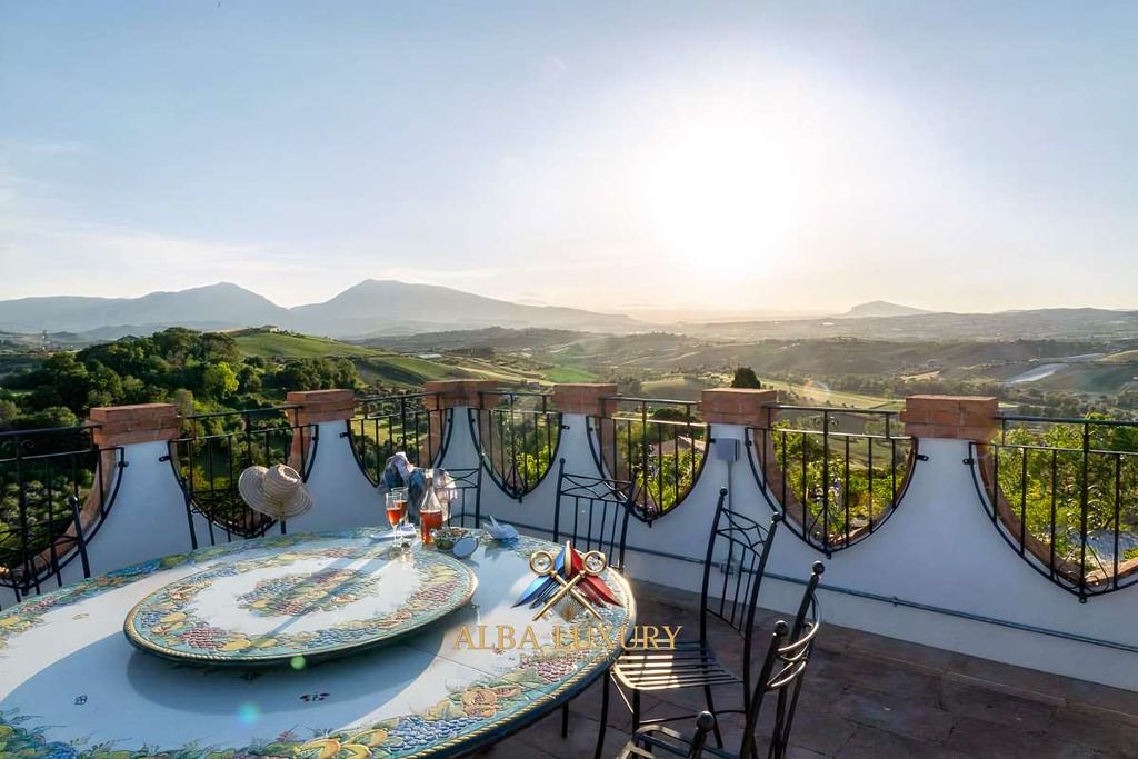 Property photo 2 of 46