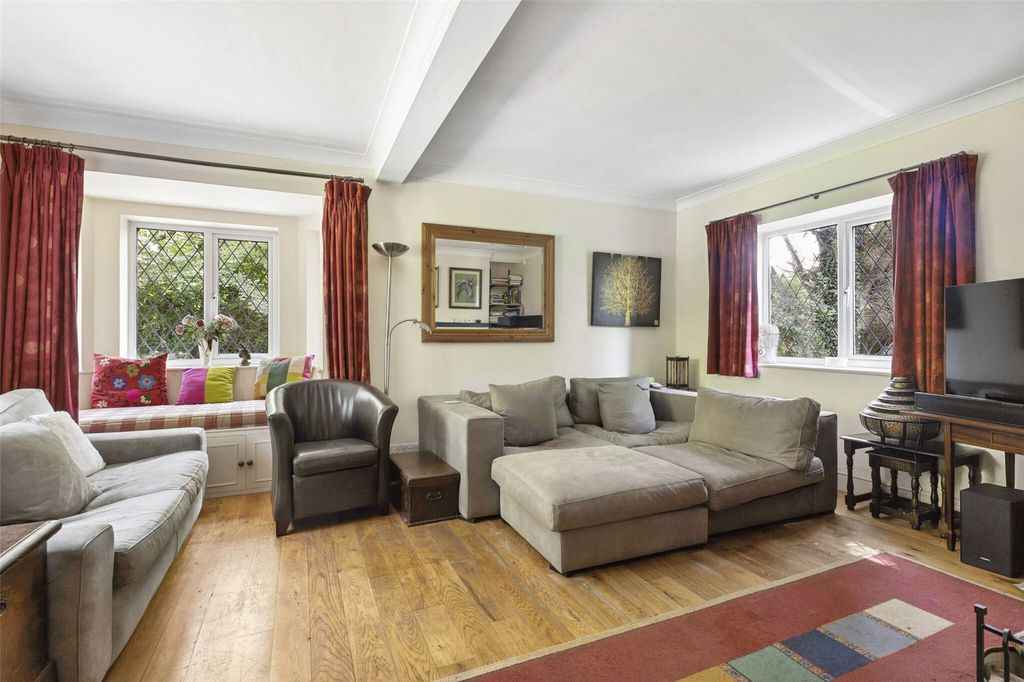Property photo 2 of 15 Sitting Room
