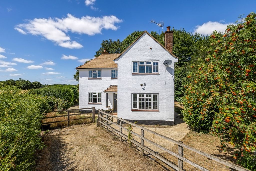 Property photo 1 of 25 112705_White Hous...